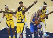 开云体育APP下载-马刺逆转湖人，霍勒迪扛起全队的简单介绍