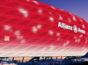 开云体育APP下载-赛道上的诗人，巴斯托尼在F1街道赛之夜的璀璨独舞