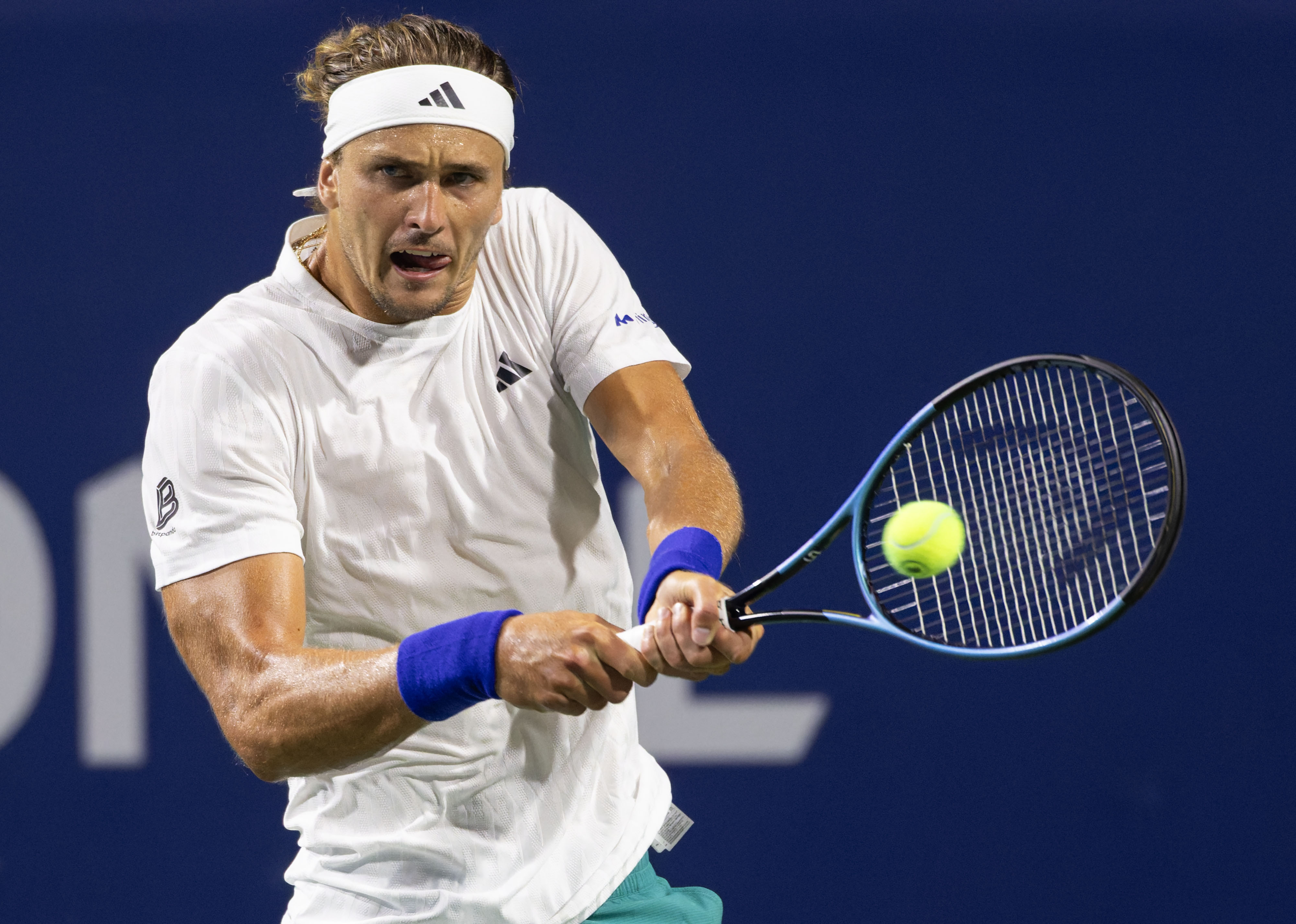 包含世界网球队逆转德国网球队，兹维列夫打破历史纪录的词条