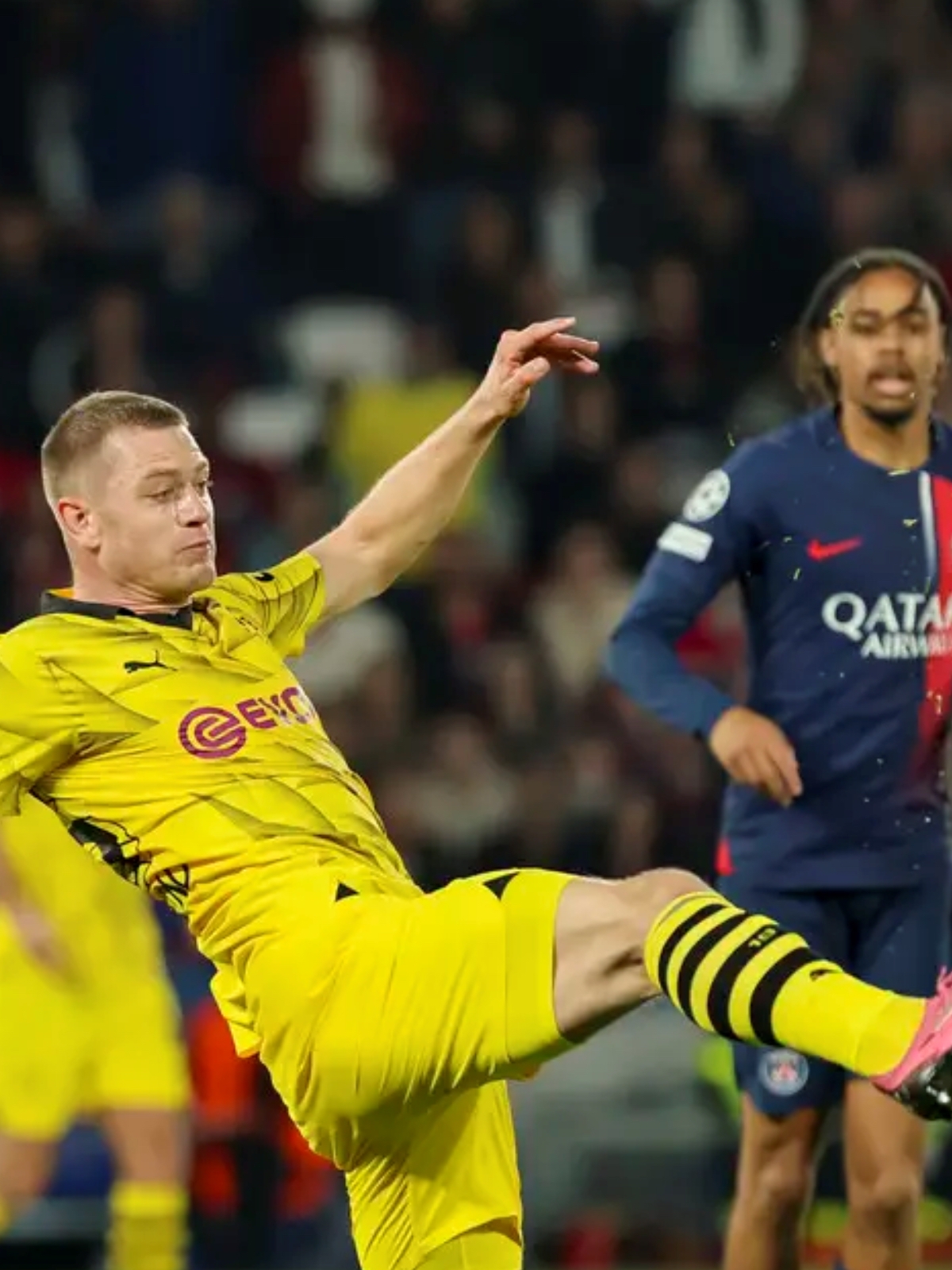 包含巴黎圣日耳曼力压对手，晋级欧冠决赛的词条