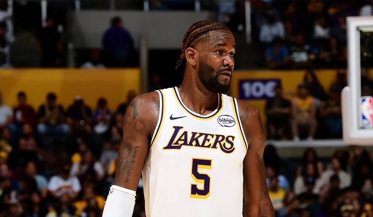 热火队欲签下湖人替补大前锋