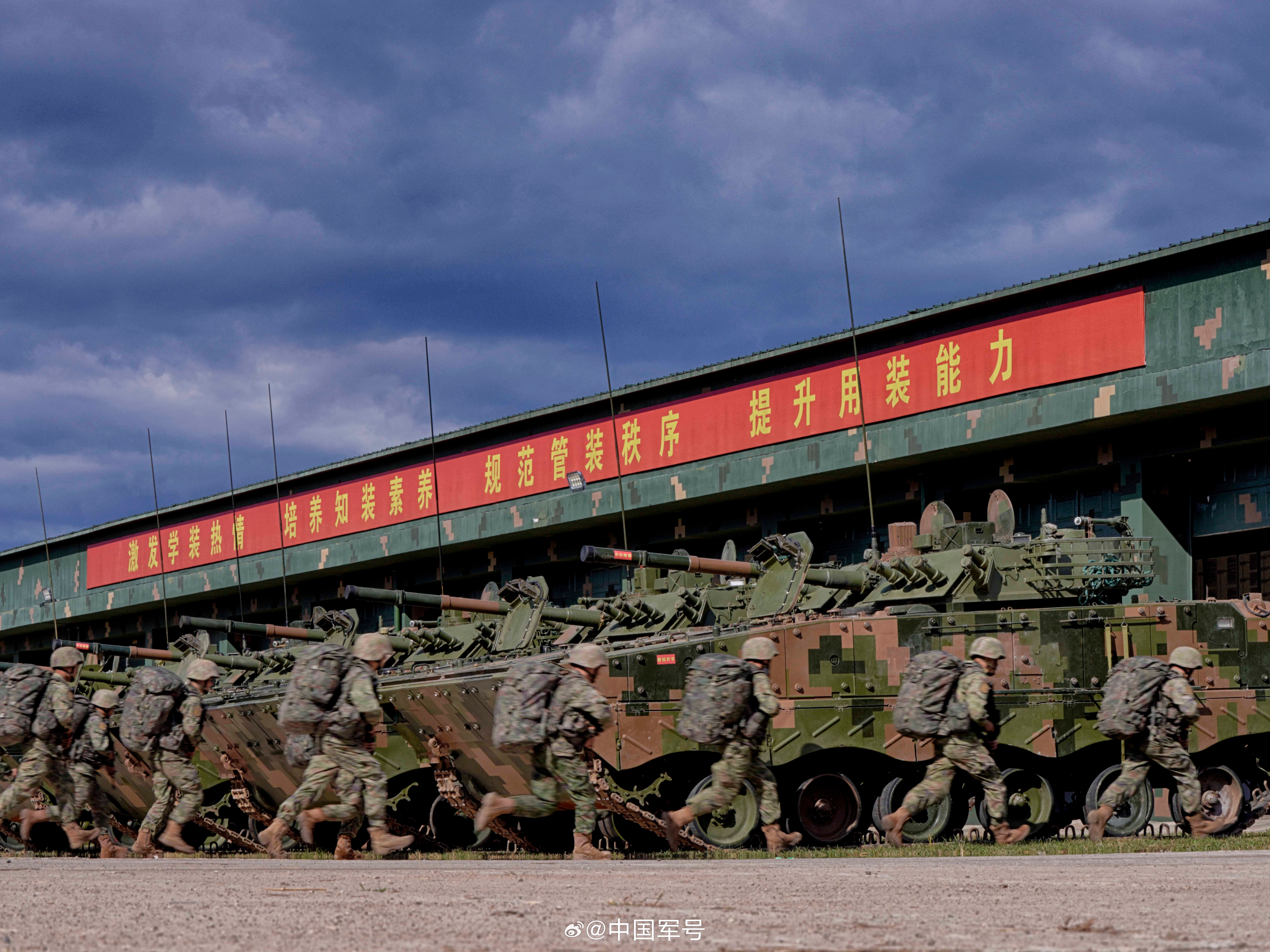 大赛临近，强队备战蓄势待发的简单介绍