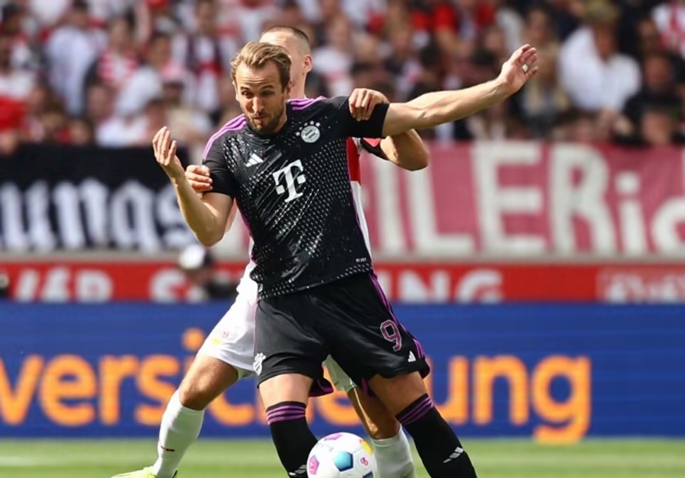 包含斯图加特遭遇客场惨败，排名下滑的词条