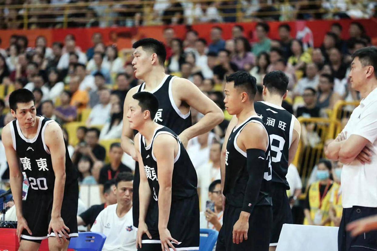 广东男篮再次大胜,豪取七连胜 广东男篮再次大胜,豪取七连胜