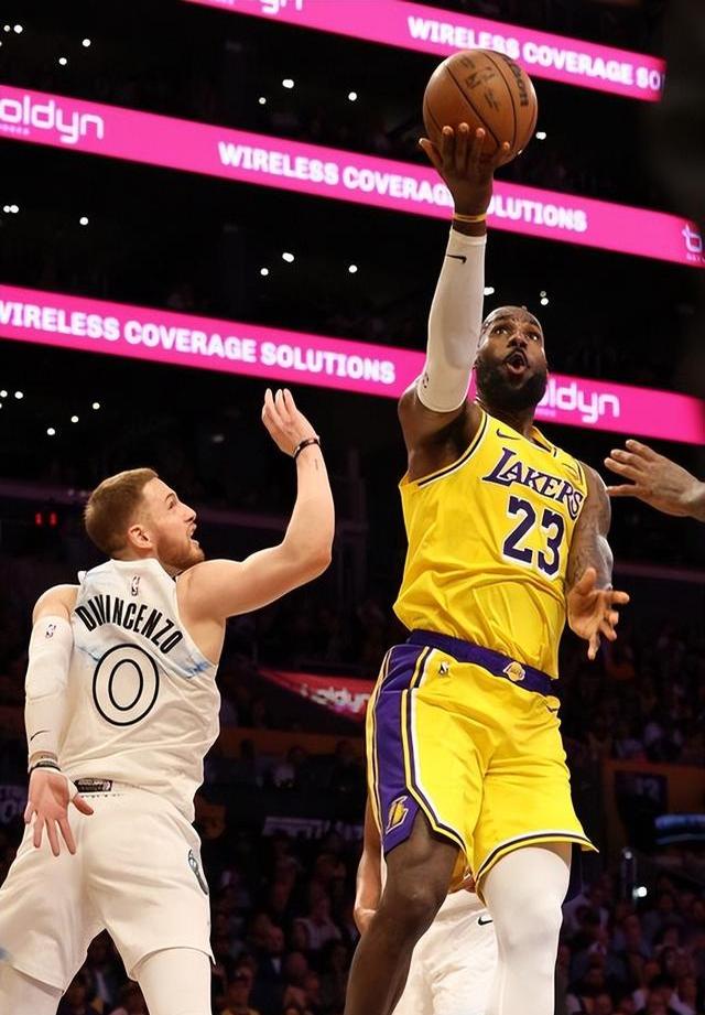 包含开拓者稳住局面，现胜森林狼连胜的词条