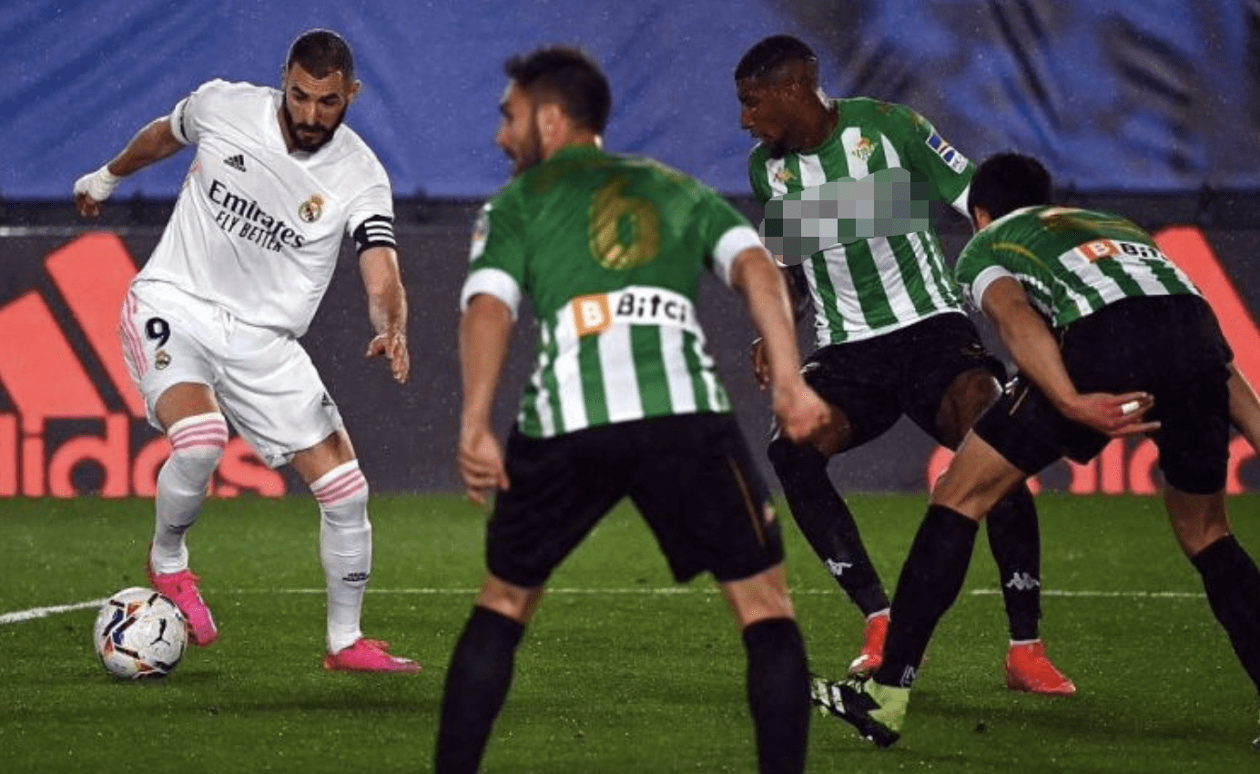 包含纽伦堡豪取胜利，对手难挡强势攻势的词条