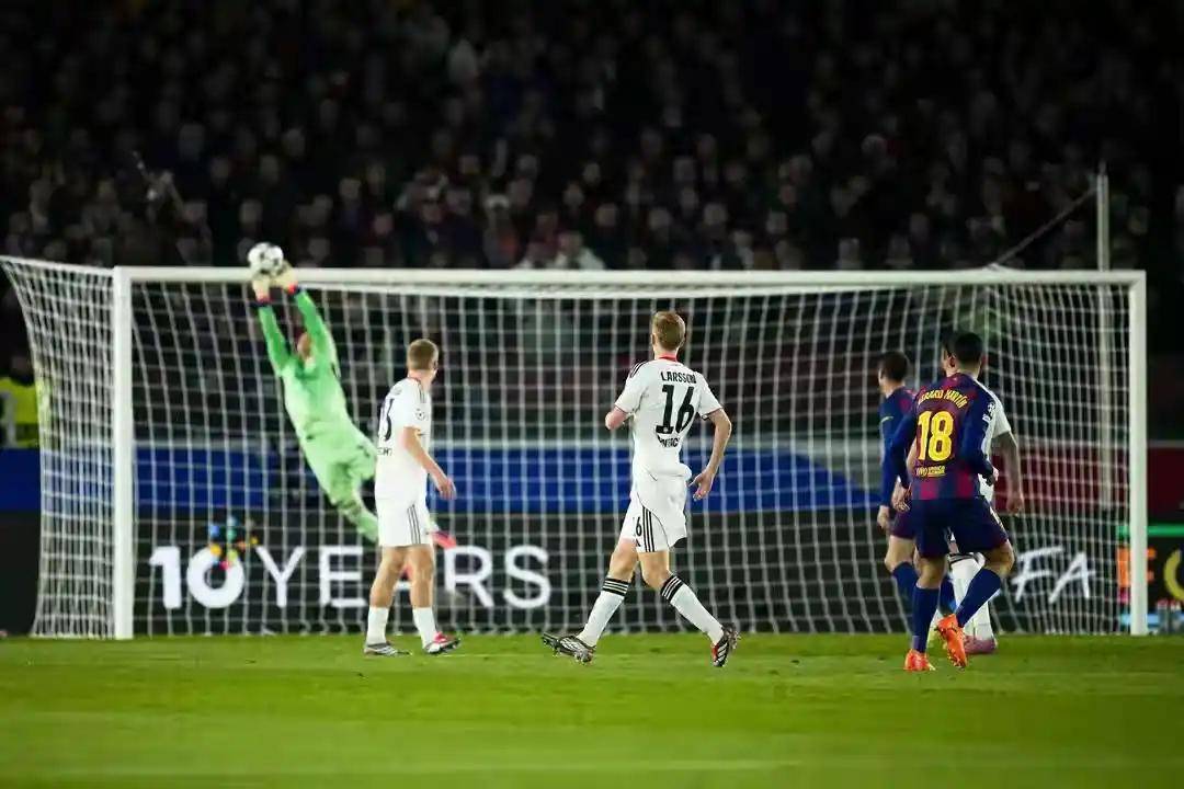 巴萨惨遭罗马逆转，欧冠梦碎