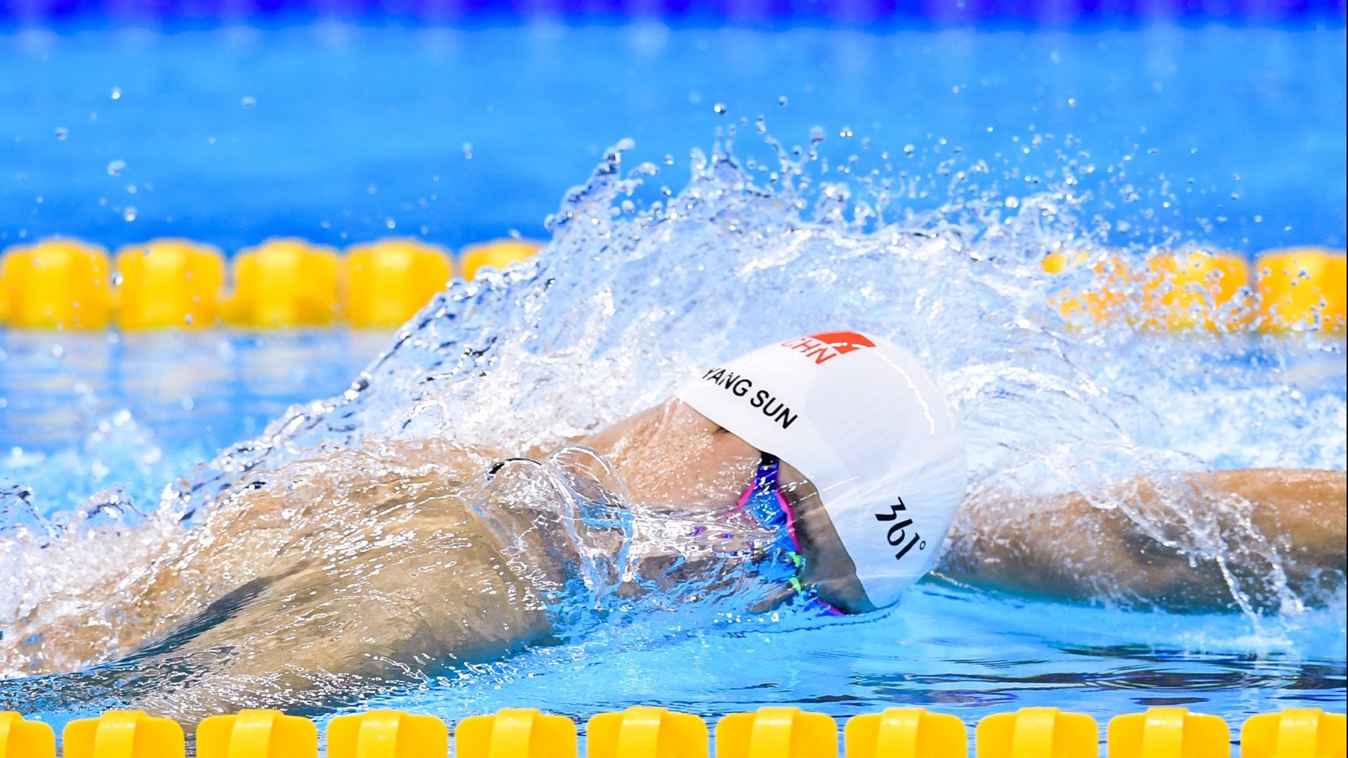 迈阿密稳如磐石，霍勒迪一箭穿心—热火用最无聊的方式赢下最关键的战役